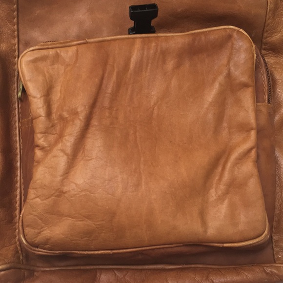 Unisex Leather Backpack - Picture 7 of 16